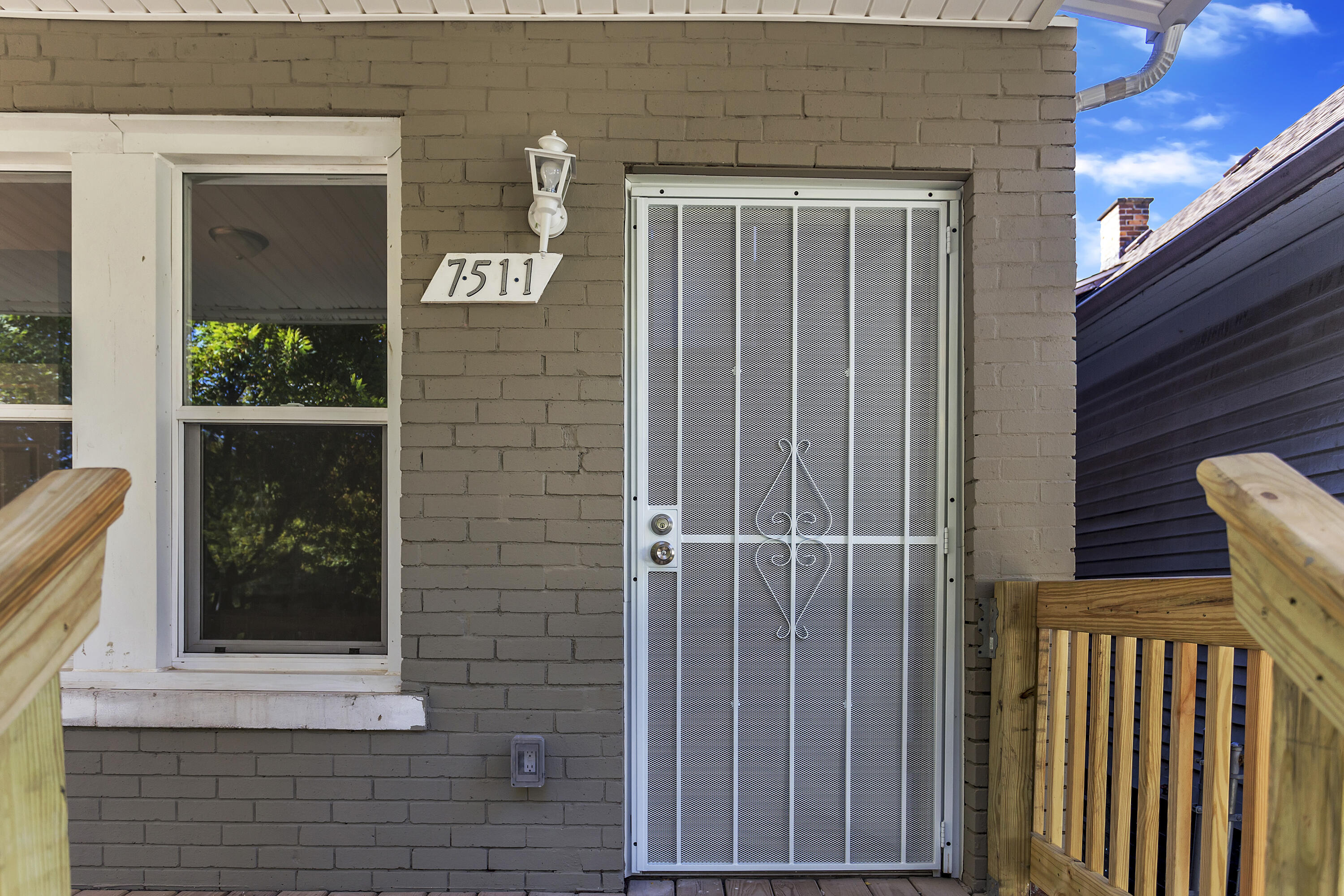 7507 Hanover Street 1-2