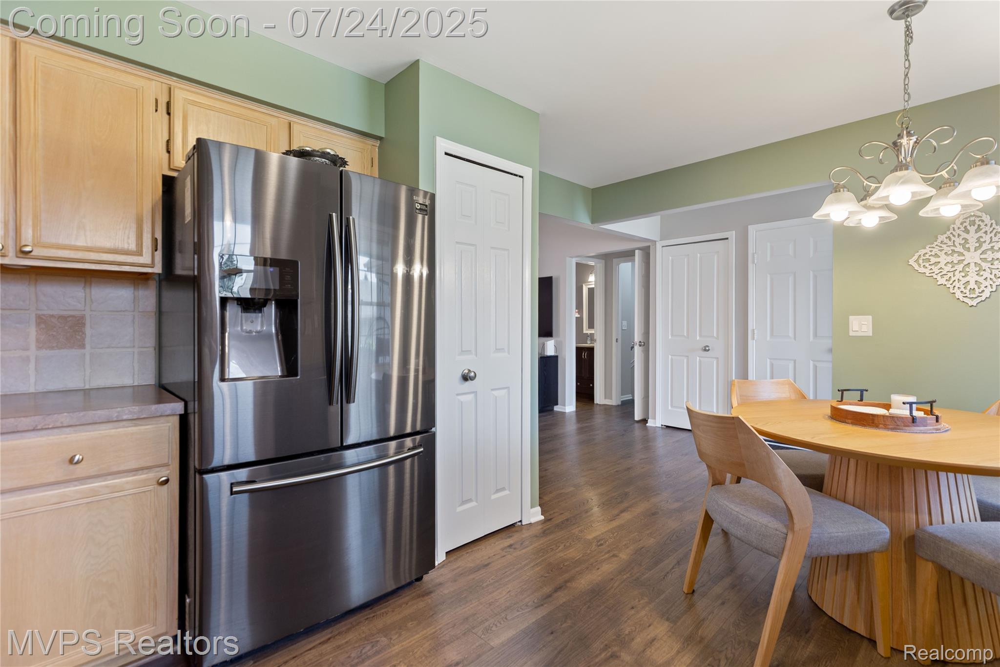 23572 Suttons Bay Drive