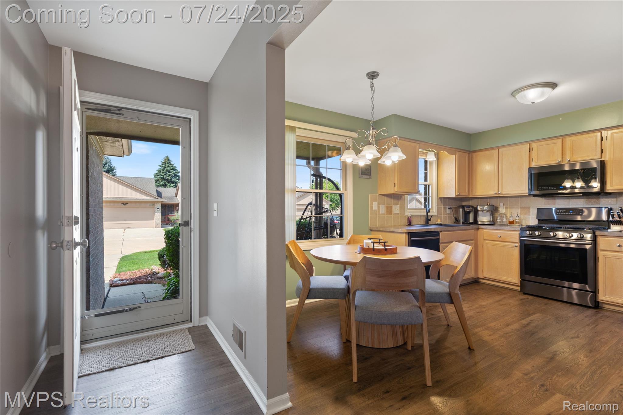 23572 Suttons Bay Drive