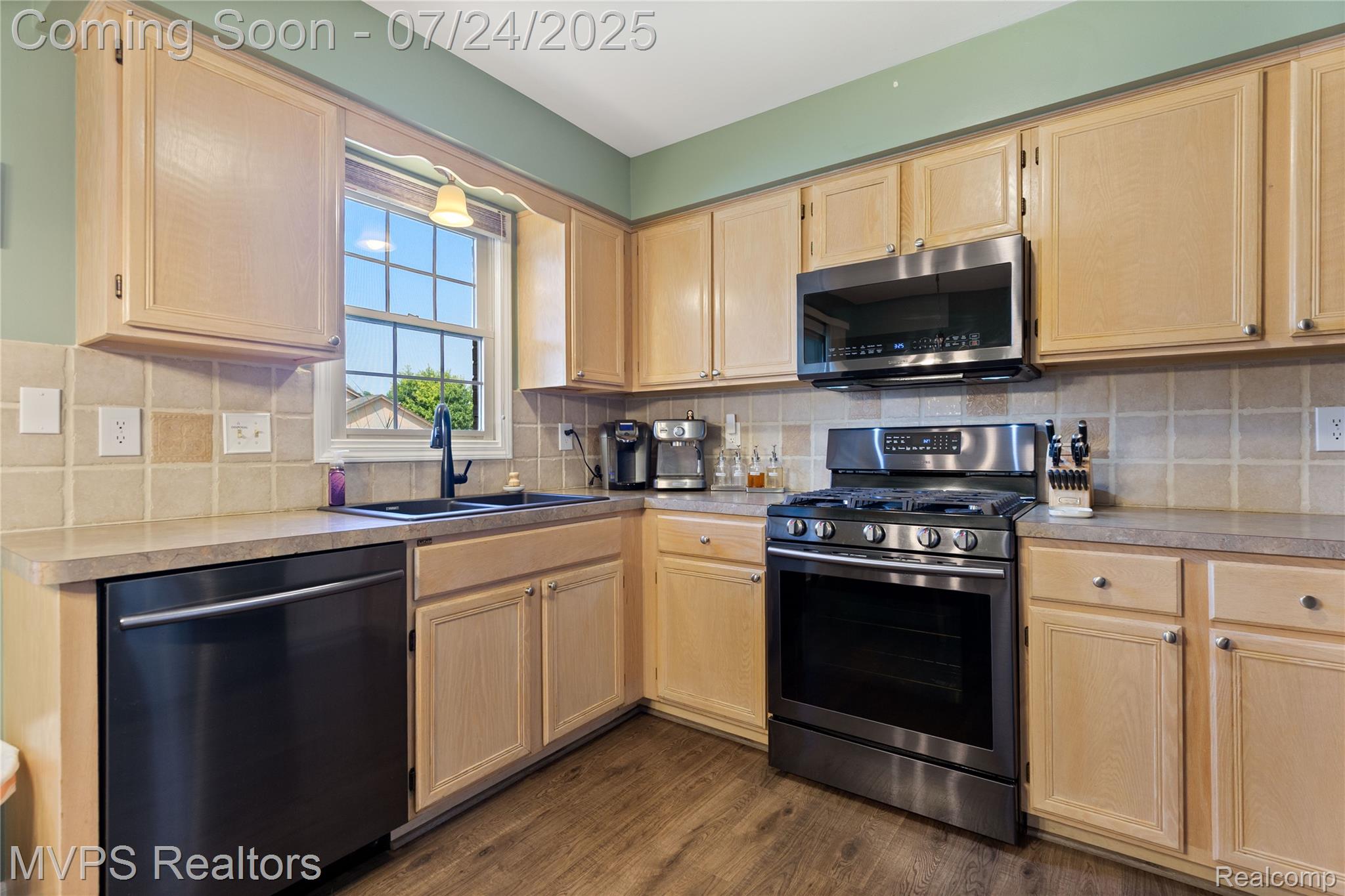 23572 Suttons Bay Drive