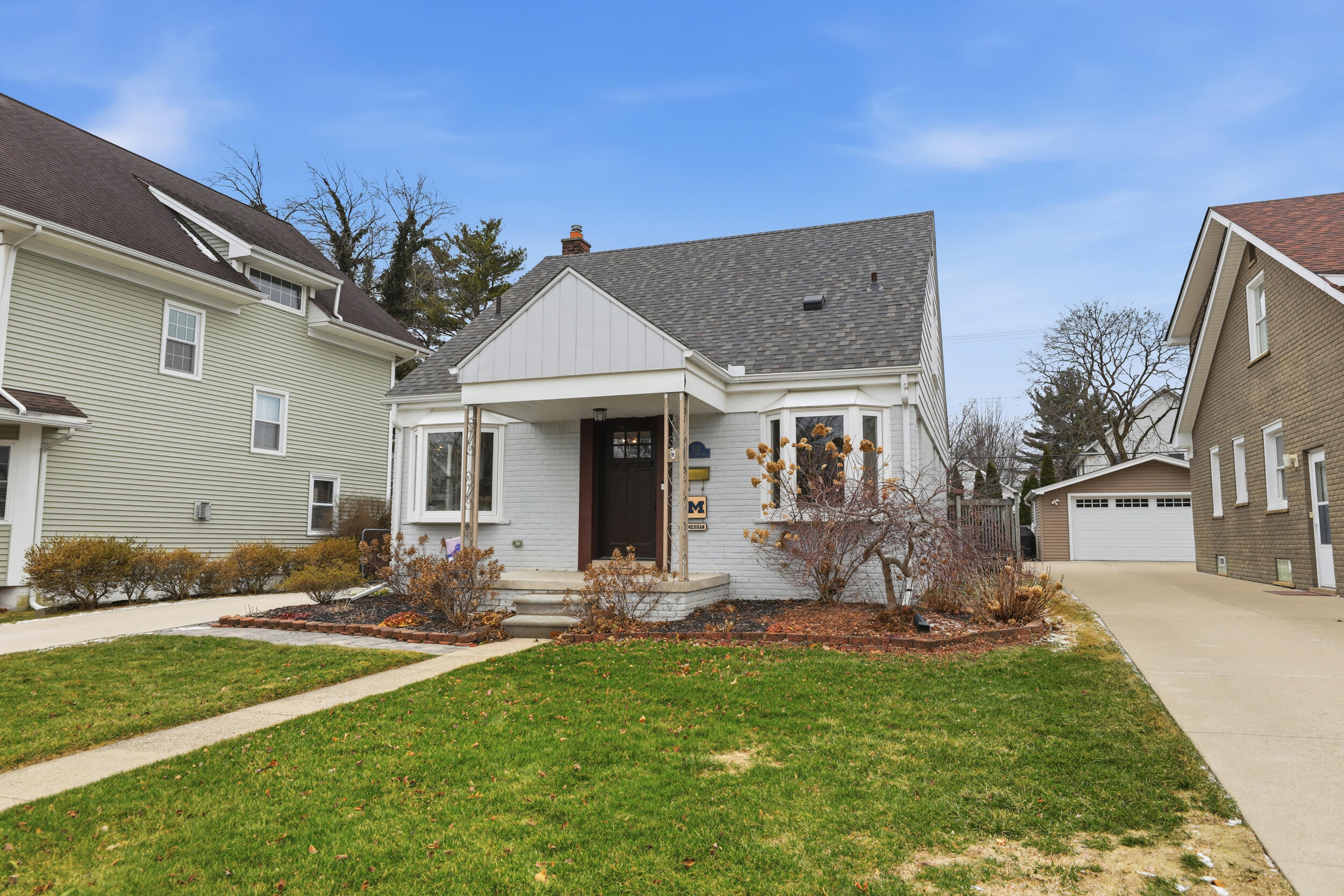 325 N Evergreen Street