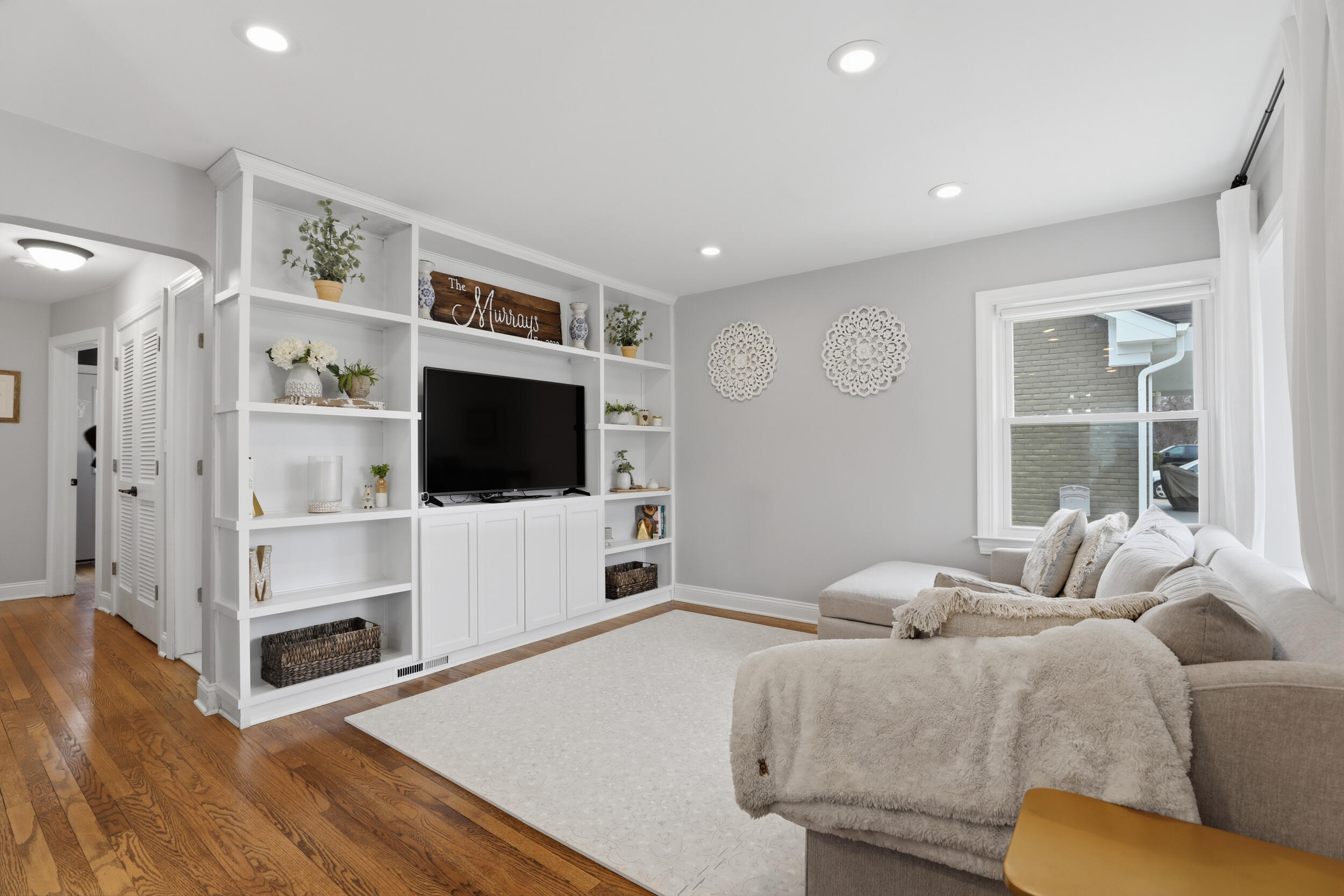 325 N Evergreen Street