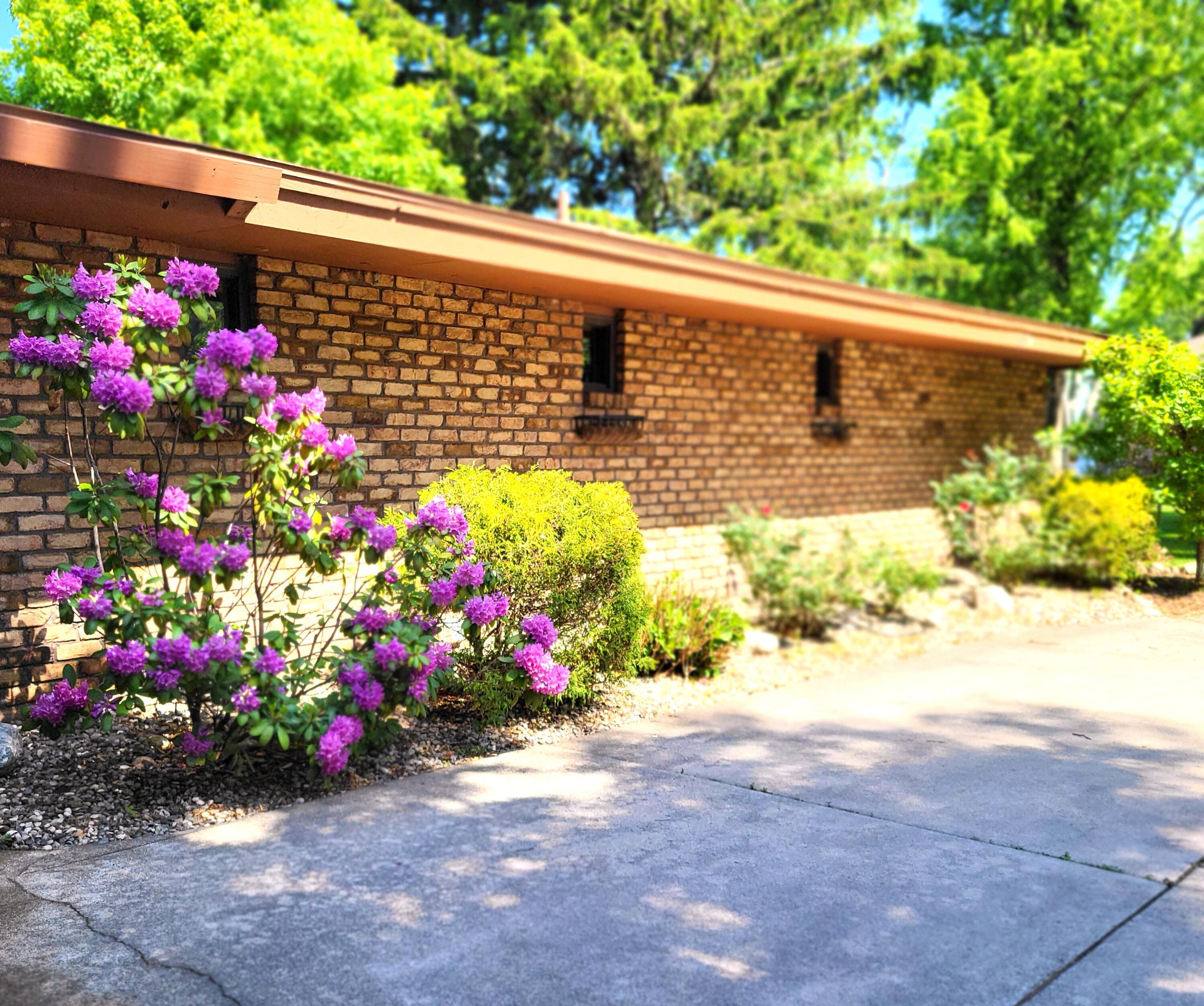 1519 Moccasin Trail