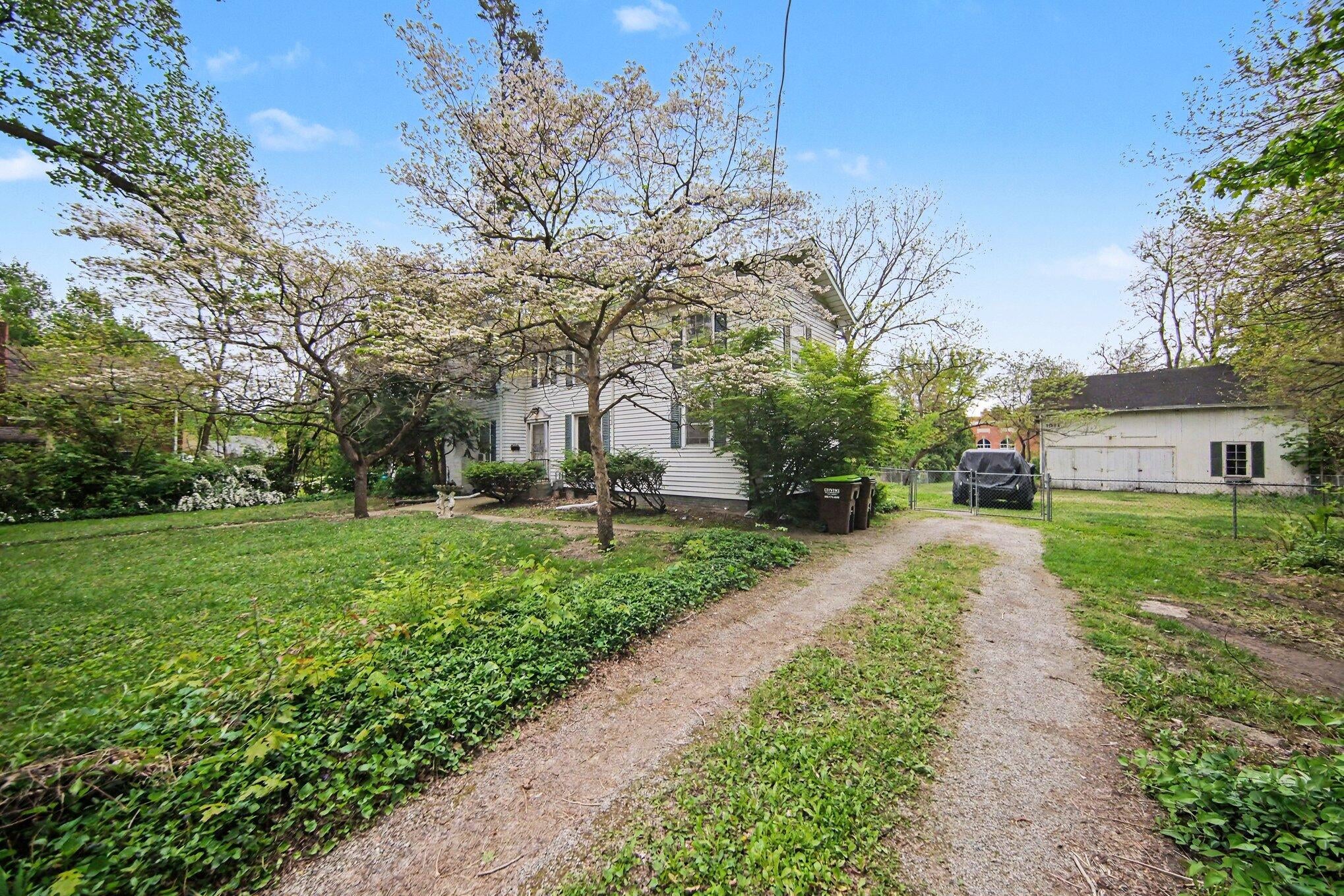 1011 W Maumee Street