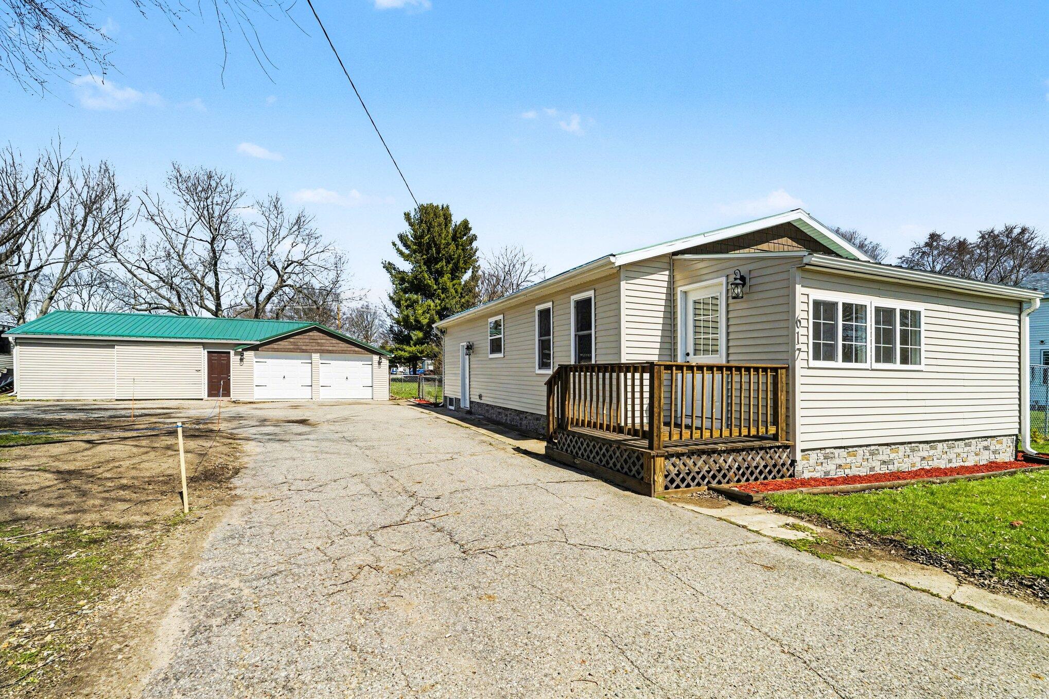 617 E Eliza Street