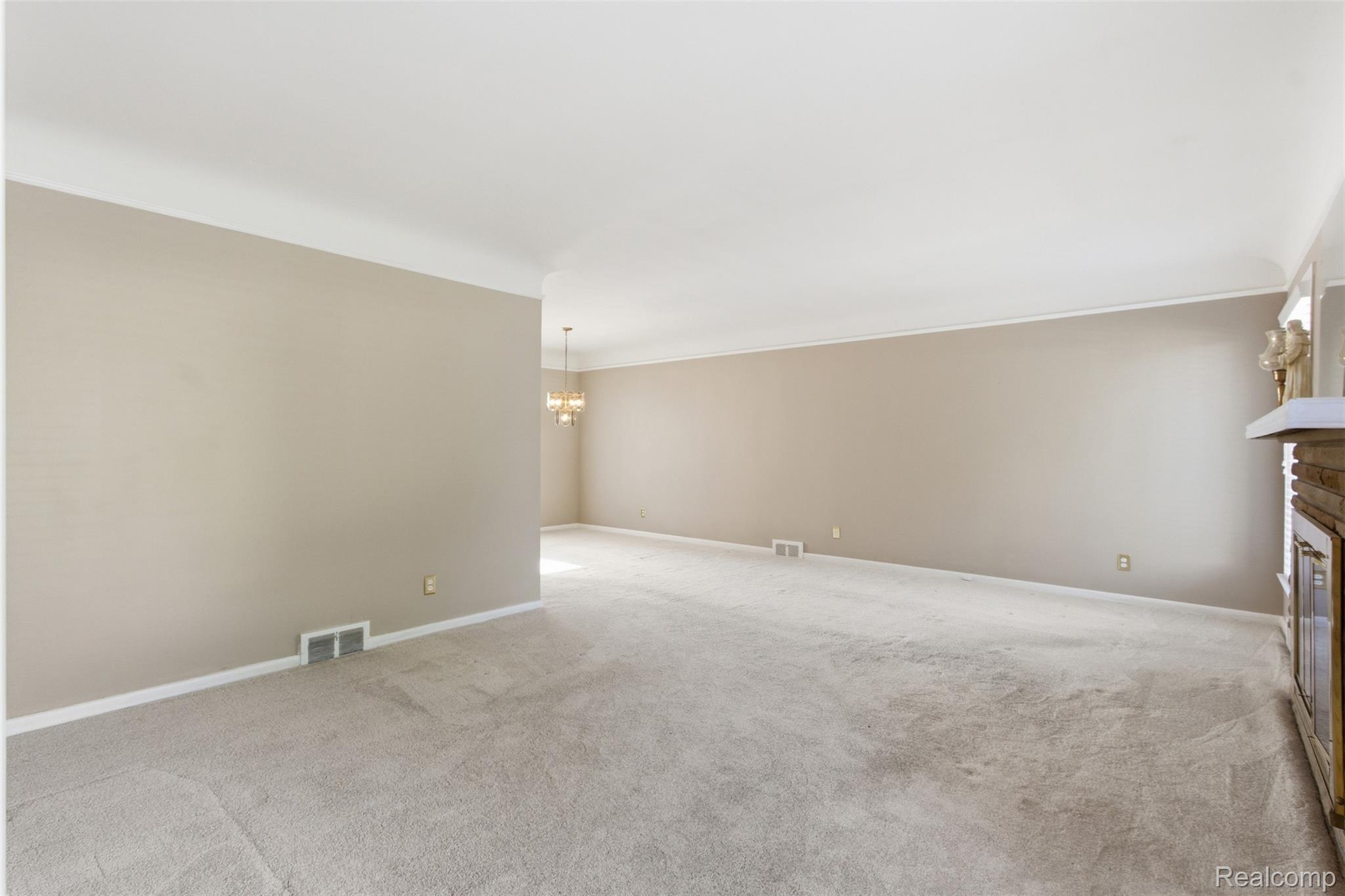 26347 Woodworth Circle