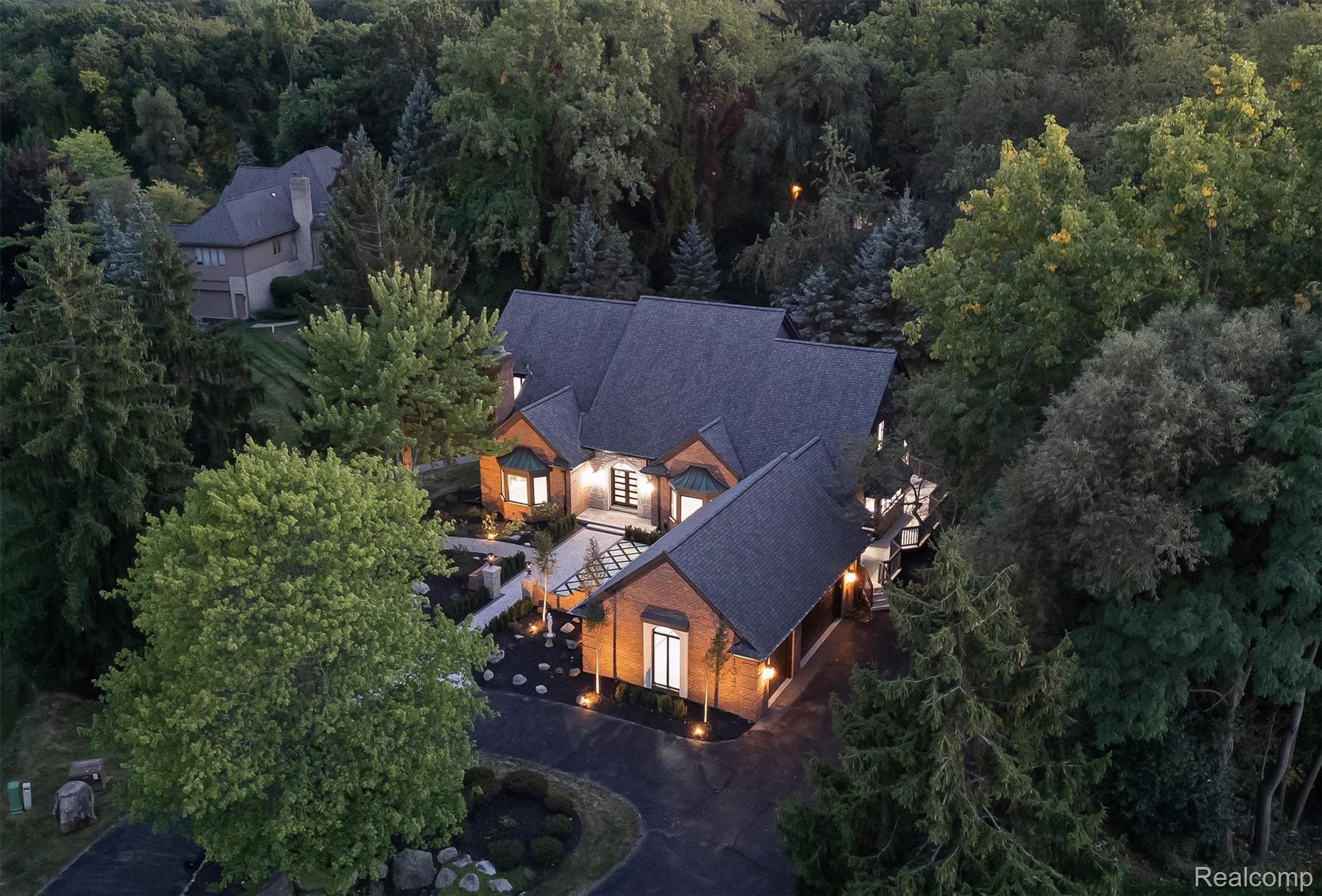 1347 N Carillon Court