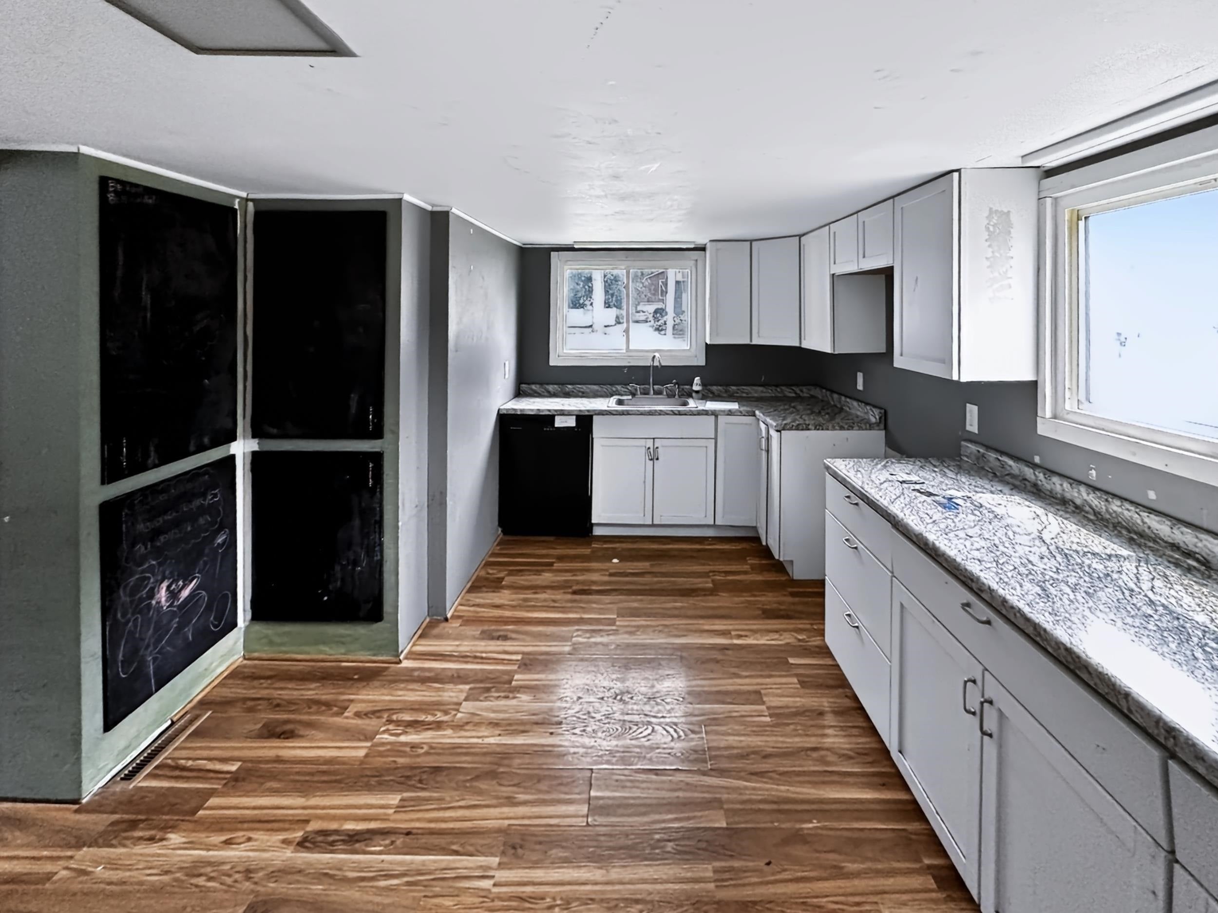 125 N Chippewa