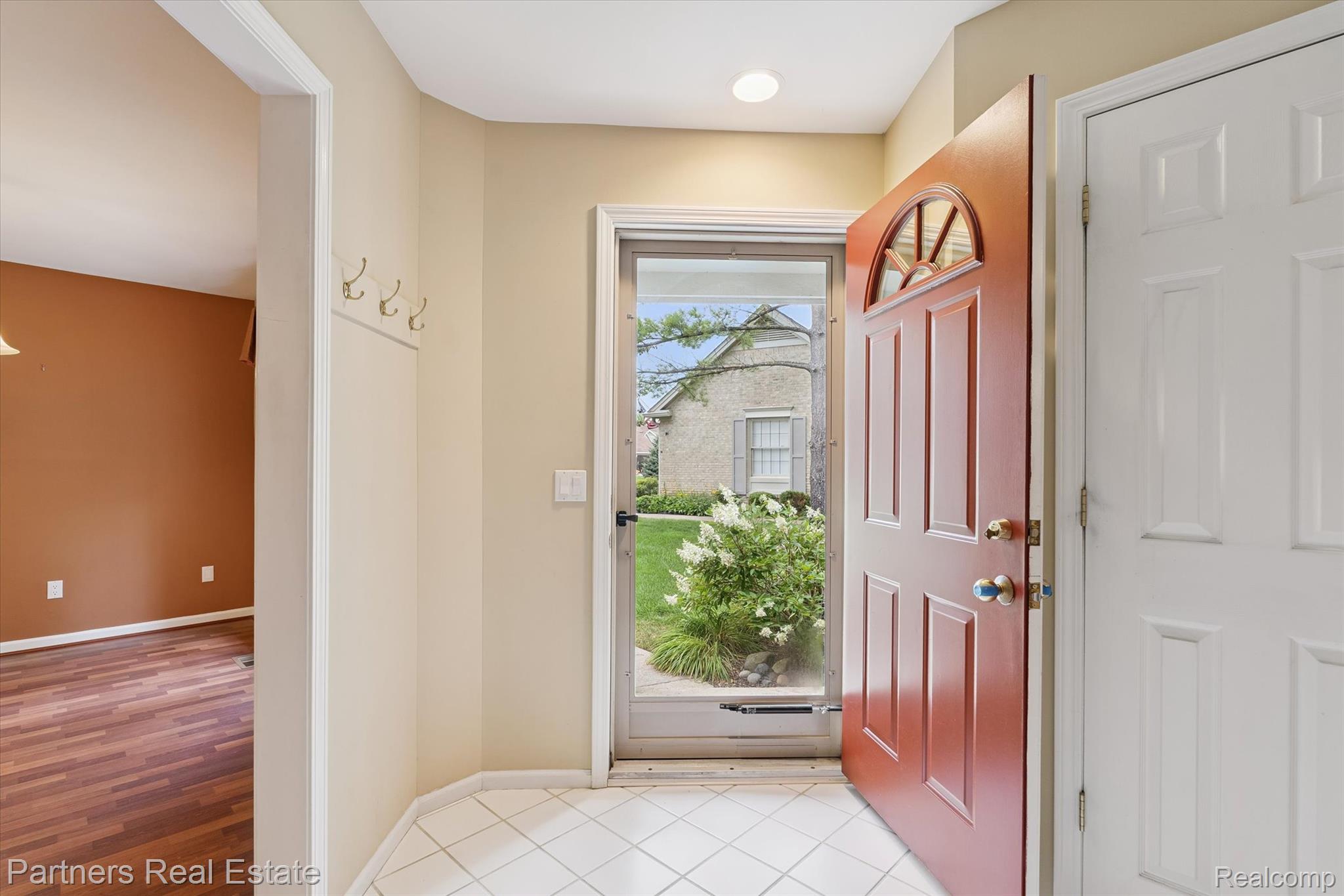 4445 Golf View Drive