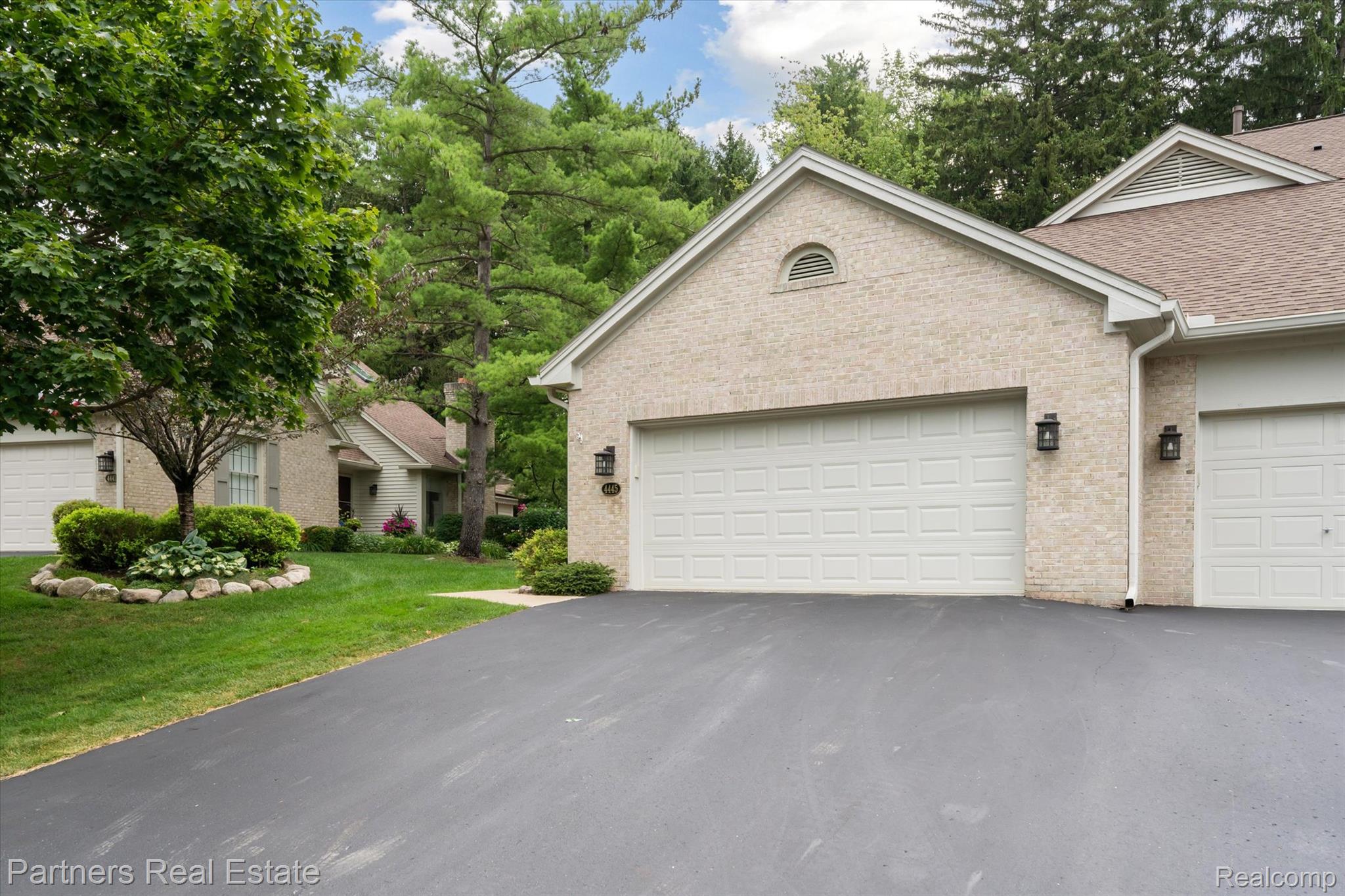 4445 Golf View Drive
