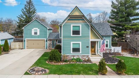 208 W Rockwell Street Fenton City MI 48430