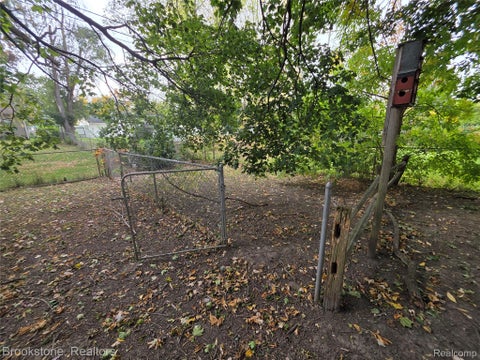 Tiny photo for 5467 Litchfield Drive, Flint Charter Township, MI 48532 (MLS # 20261085146)