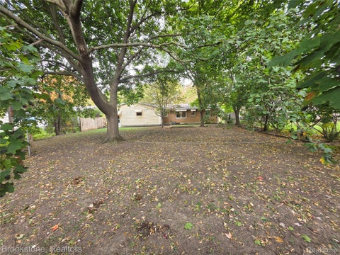 Tiny photo for 5467 Litchfield Drive, Flint Charter Township, MI 48532 (MLS # 20261085146)