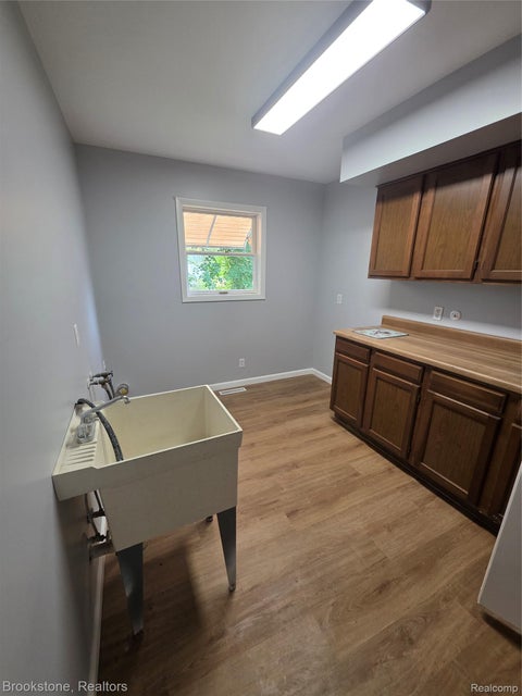 Tiny photo for 5467 Litchfield Drive, Flint Charter Township, MI 48532 (MLS # 20261085146)