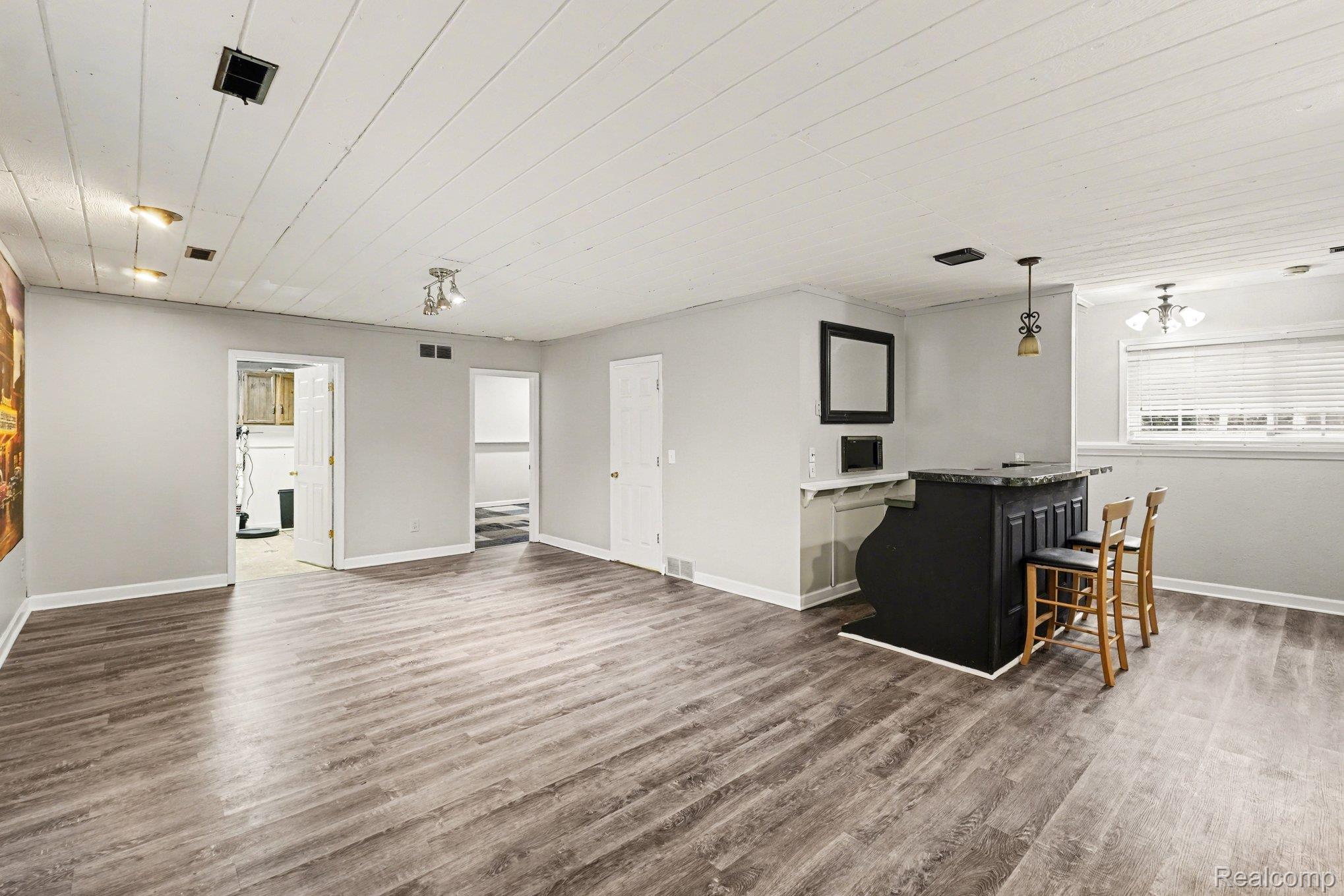 1784 Byron Road