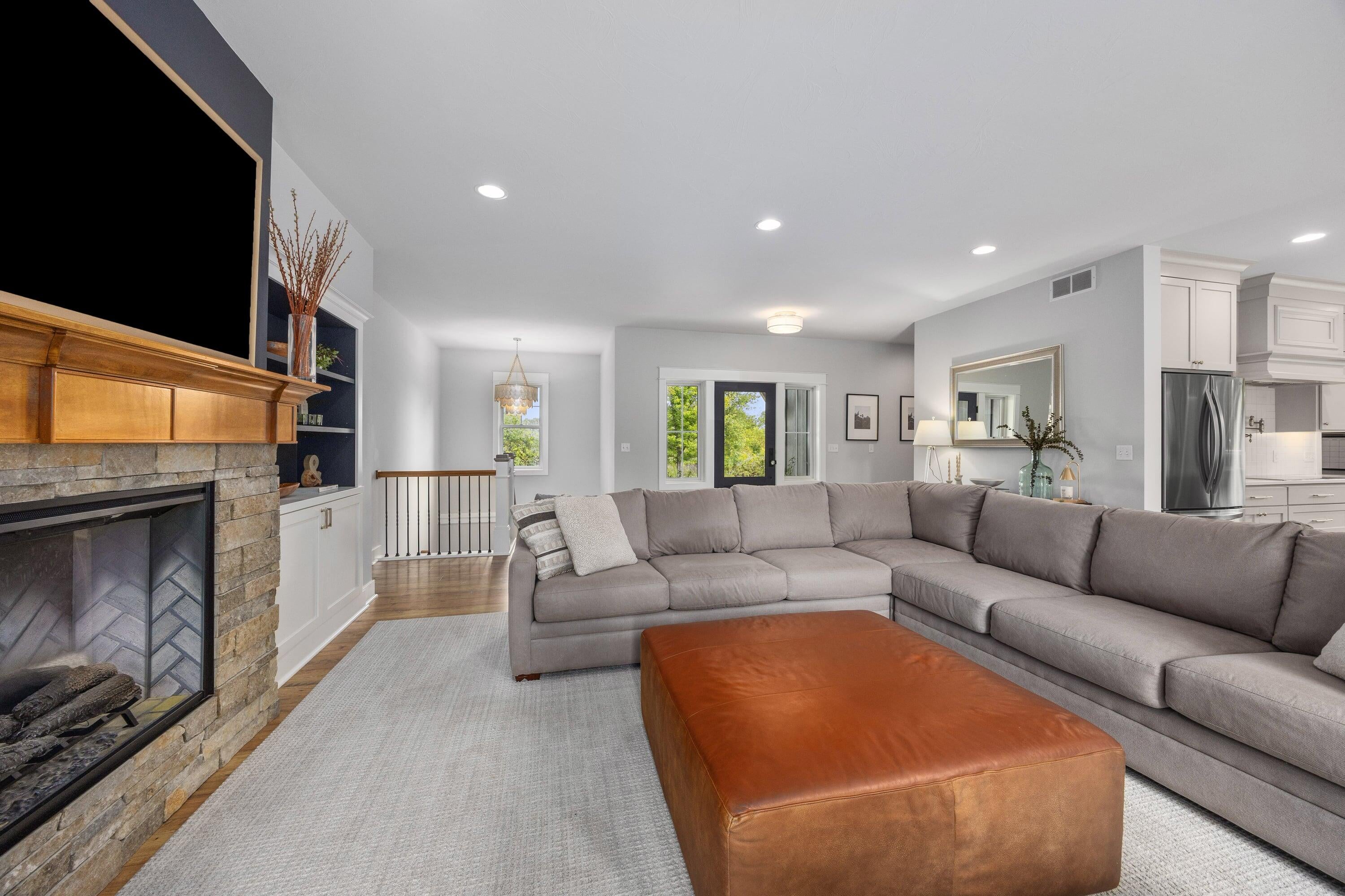 5007 Twin Creek Estates Drive NE