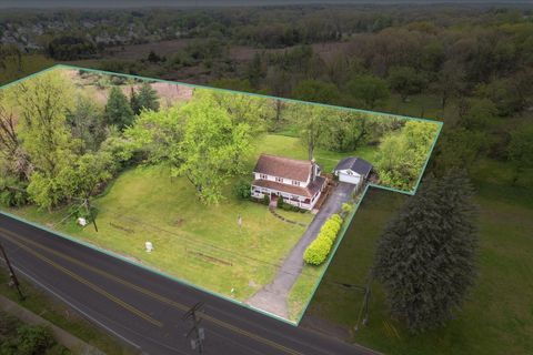 260 S DEXTER Street Pinckney Village Livingston MI 48169