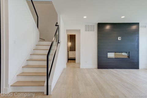 Tiny photo for 804 Irving Avenue, Royal Oak City, MI 48067 (MLS # 20261083017)