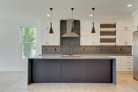 Tiny photo for 804 Irving Avenue, Royal Oak City, MI 48067 (MLS # 20261083017)
