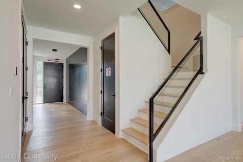 Tiny photo for 804 Irving Avenue, Royal Oak City, MI 48067 (MLS # 20261083017)