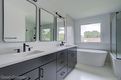 Tiny photo for 804 Irving Avenue, Royal Oak City, MI 48067 (MLS # 20261083017)