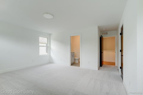 Tiny photo for 804 Irving Avenue, Royal Oak City, MI 48067 (MLS # 20261083017)