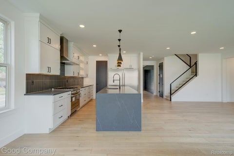 Tiny photo for 804 Irving Avenue, Royal Oak City, MI 48067 (MLS # 20261083017)