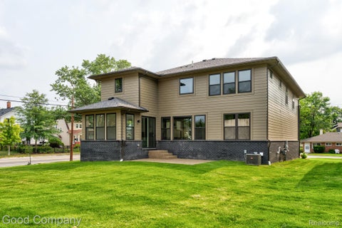 Tiny photo for 804 Irving Avenue, Royal Oak City, MI 48067 (MLS # 20261083017)