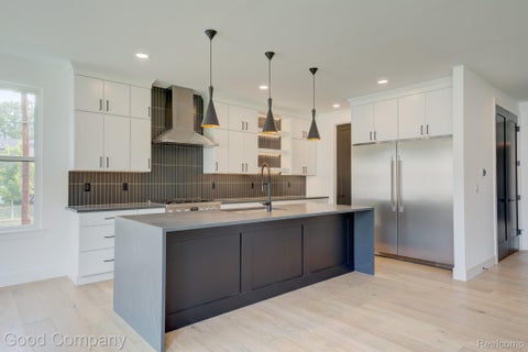 Tiny photo for 804 Irving Avenue, Royal Oak City, MI 48067 (MLS # 20261083017)