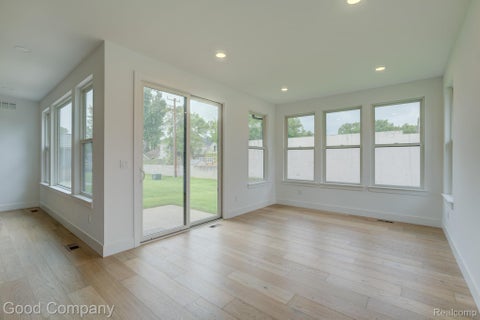 Tiny photo for 804 Irving Avenue, Royal Oak City, MI 48067 (MLS # 20261083017)