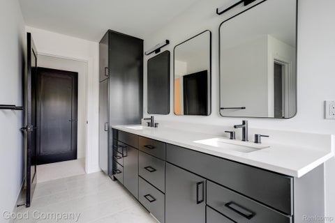 Tiny photo for 804 Irving Avenue, Royal Oak City, MI 48067 (MLS # 20261083017)