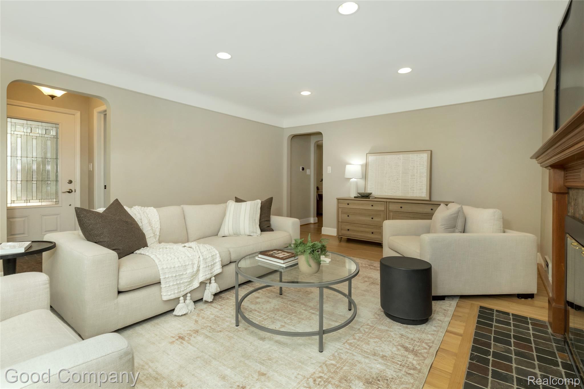 802 Orchard View Drive