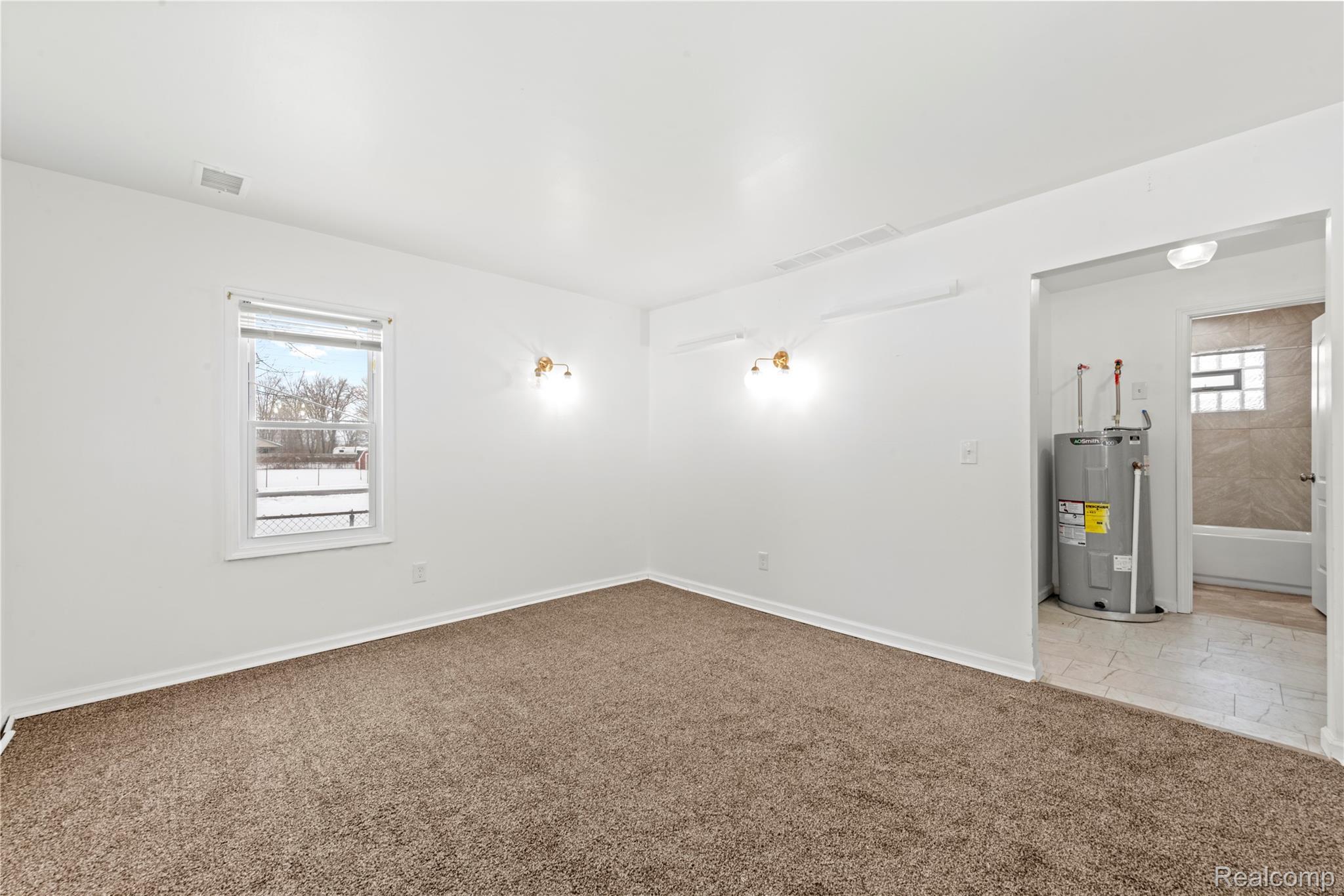 7315 Hollywood Street