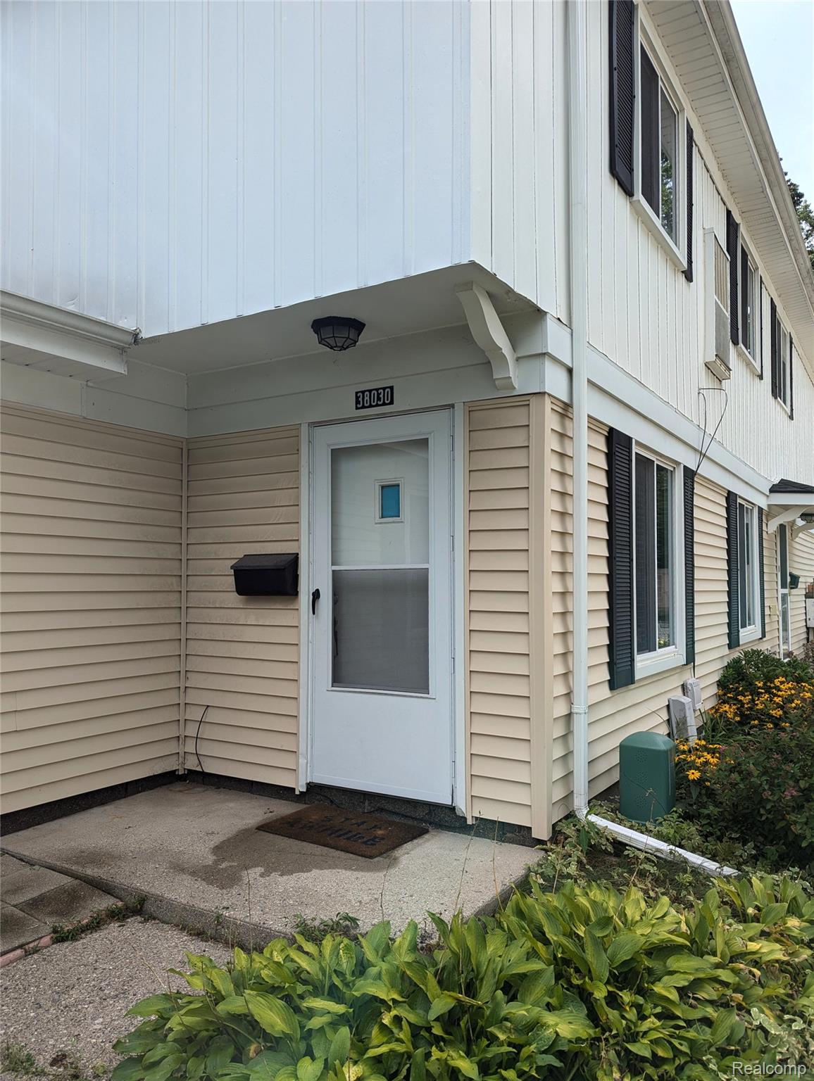 38030 GREENWOOD Street