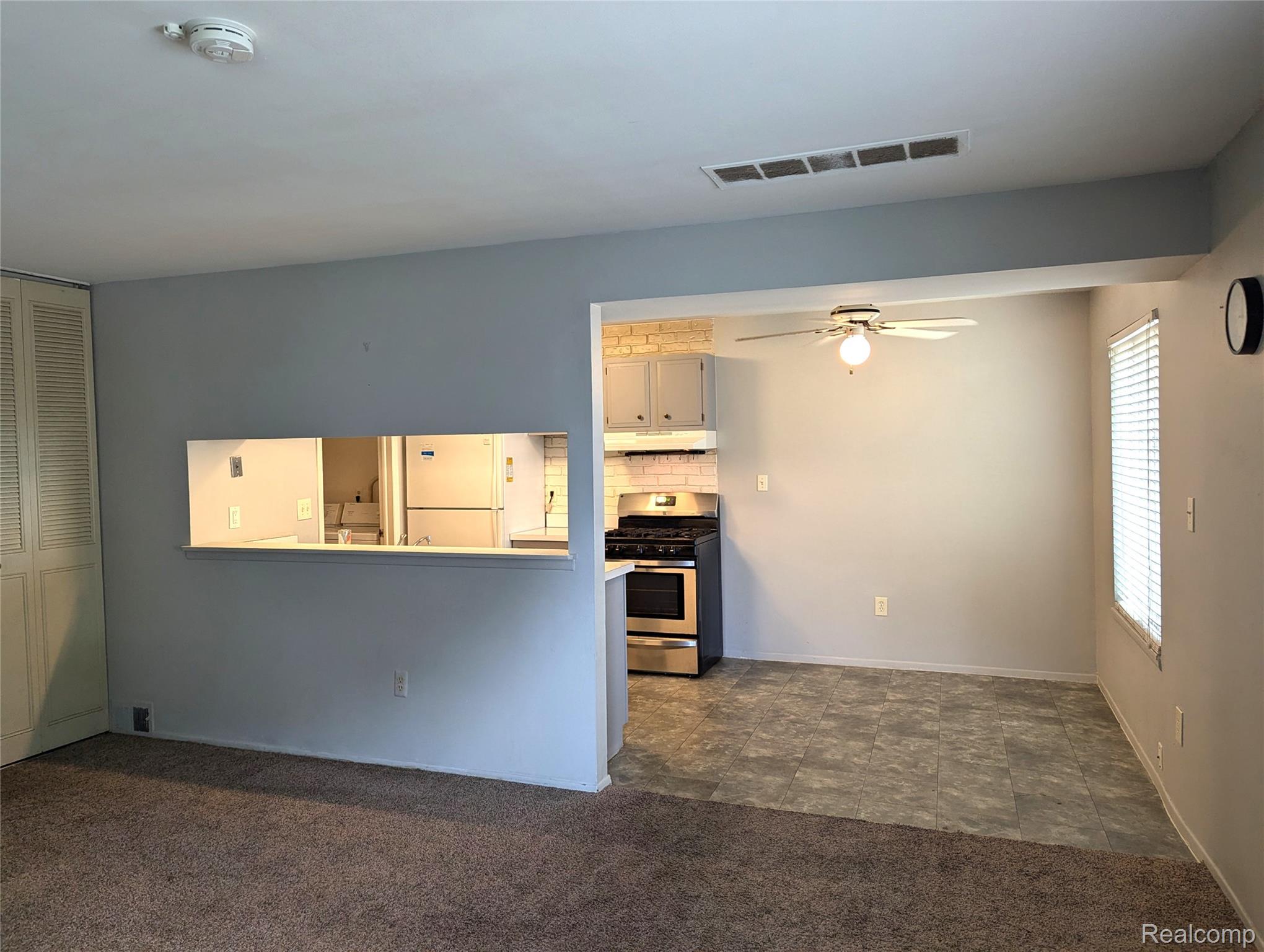 38030 GREENWOOD Street