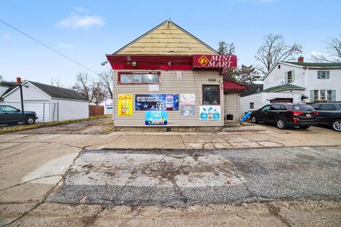 1215 Throop Street Saginaw City MI 48602