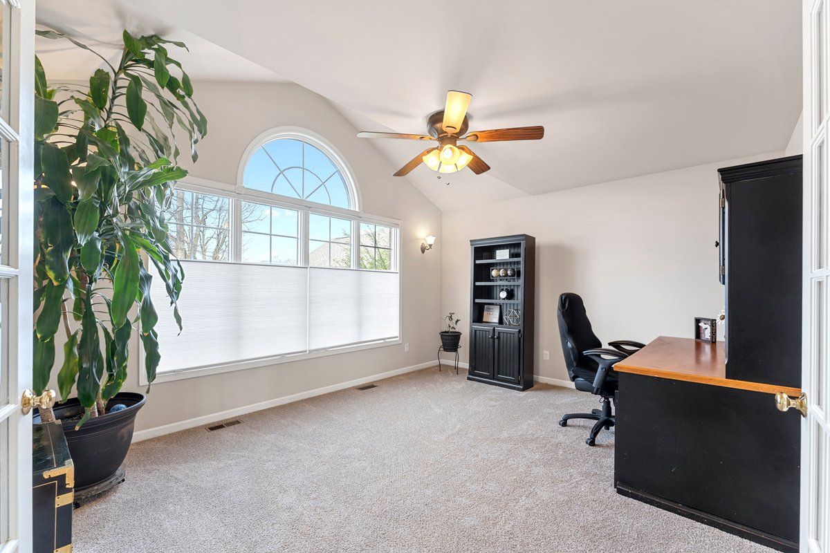 348 PEMBROKE Drive