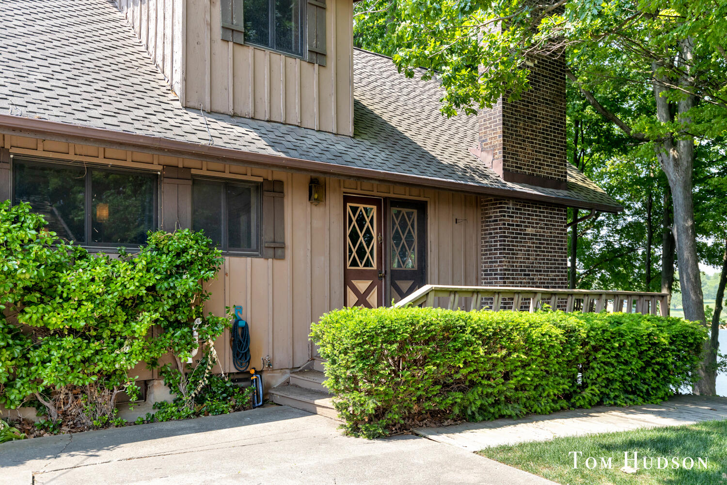 6647 Noffke Drive