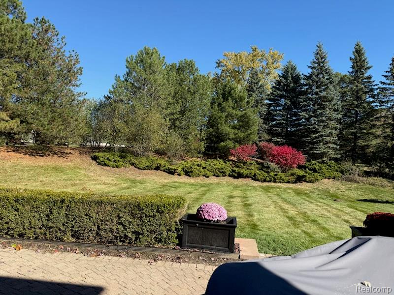 7555 Windgate Circle