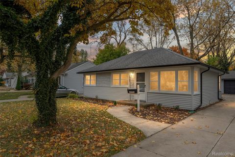 15751 W 14 Mile Road Beverly Hills Village MI 48025