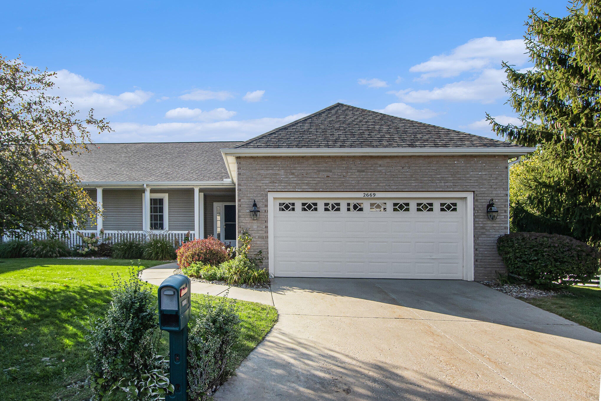 2669 Hunters Bluff