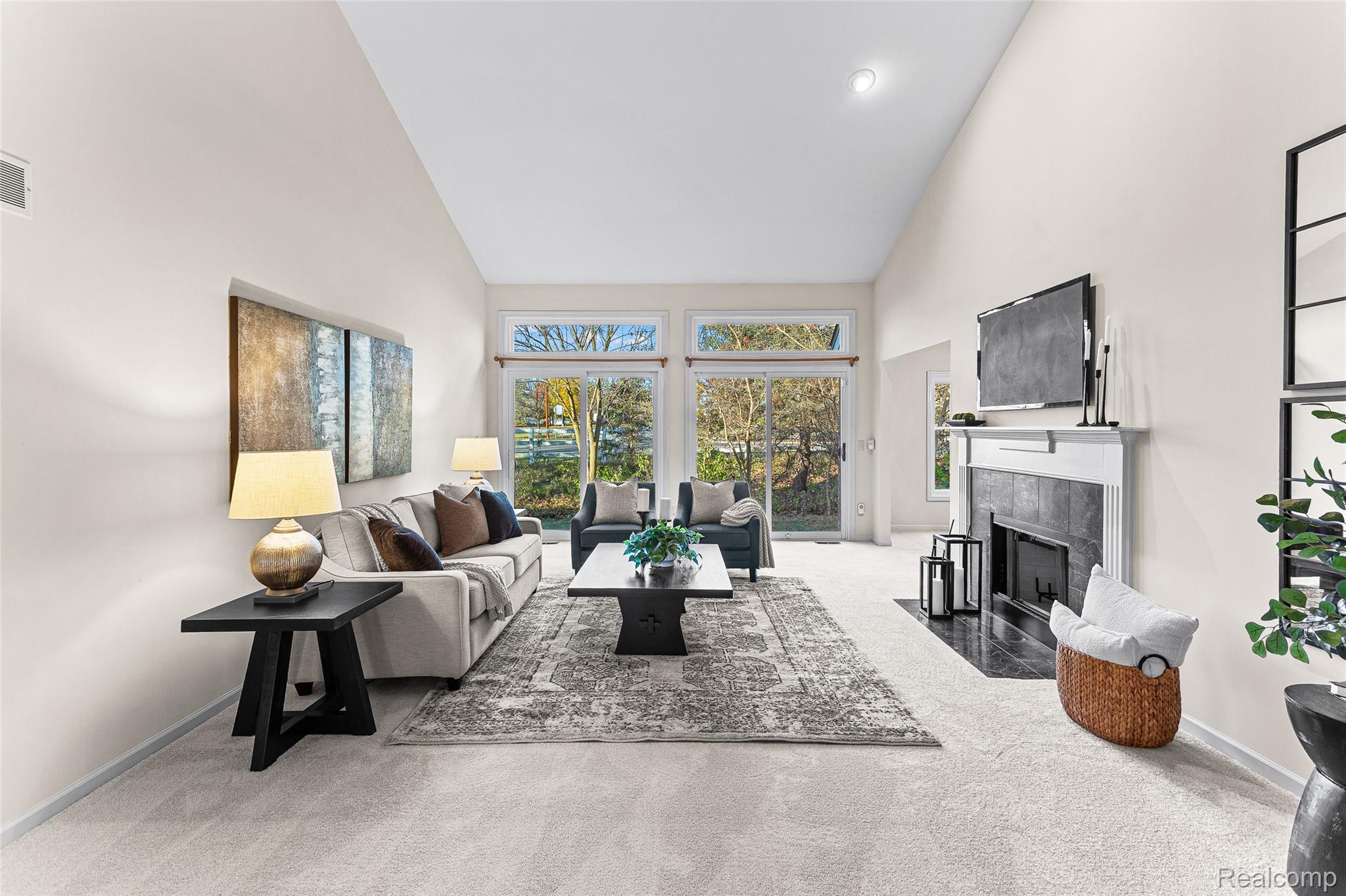 6425 Southpointe Drive