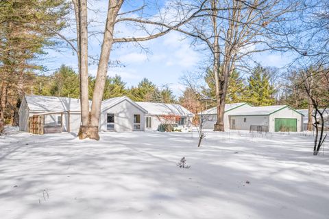 Tiny photo for 19077 12 Mile Road, Mecosta Township, MI 49307 (MLS # 72026006038)