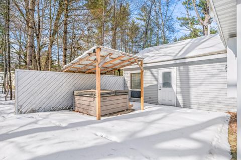 Tiny photo for 19077 12 Mile Road, Mecosta Township, MI 49307 (MLS # 72026006038)