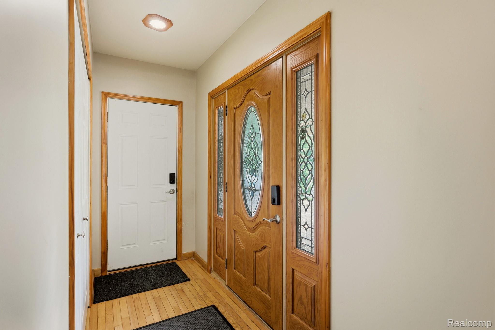1215 Oakwood Road