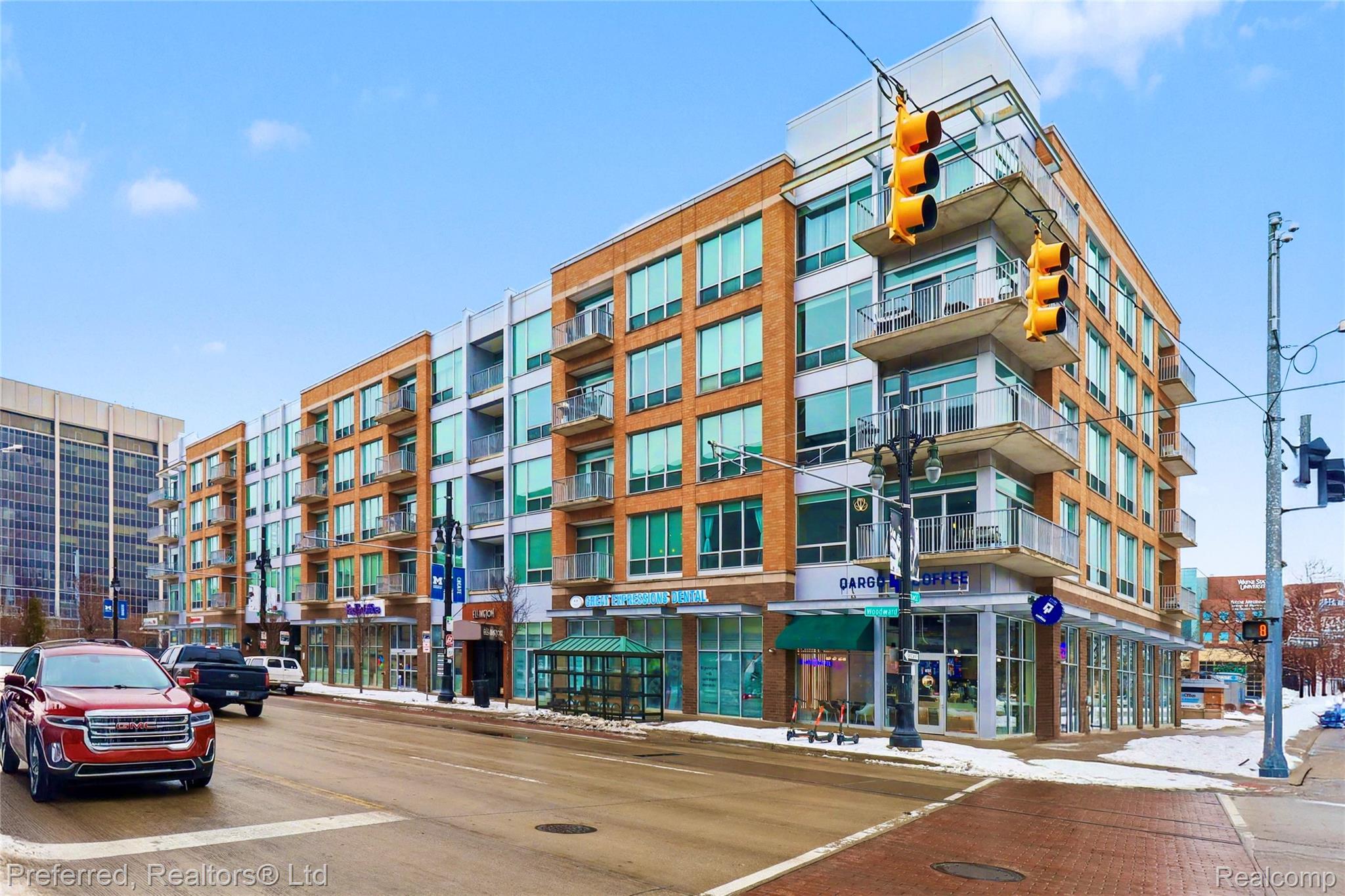 3670 Woodward Avenue #4/201