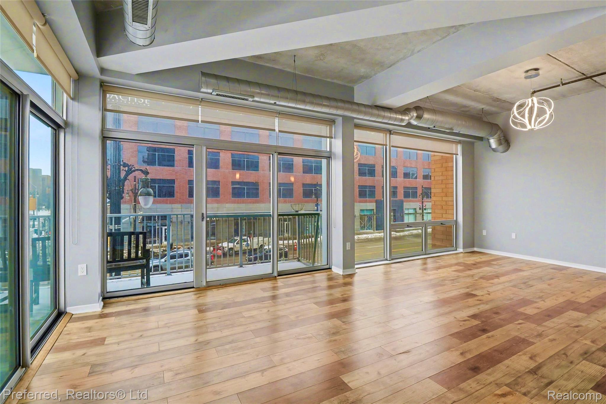 3670 Woodward Avenue #4/201