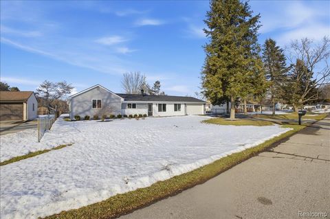 Tiny photo for 5348 Burgundy Drive, Independence Charter Township, MI 48346 (MLS # 20261009999)