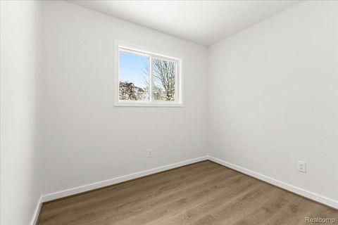 Tiny photo for 5348 Burgundy Drive, Independence Charter Township, MI 48346 (MLS # 20261009999)