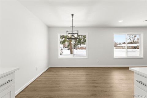 Tiny photo for 5348 Burgundy Drive, Independence Charter Township, MI 48346 (MLS # 20261009999)